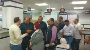 جمال ساطور رئيس مركز ومدينة دسوق خلال متابعته سير العمل بالمركز التكنولوجي ومنظومة التصالح والتأكد من سرعة إنهاء طلبات المواطنين وتقنين أوضاع مخالفات البناء.
