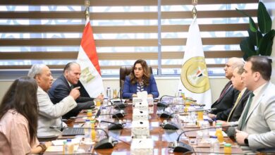 وزيرة التنمية المحلية .. تتابع الموقف التنفيذي لمشروعات الوزارة بالمحافظات