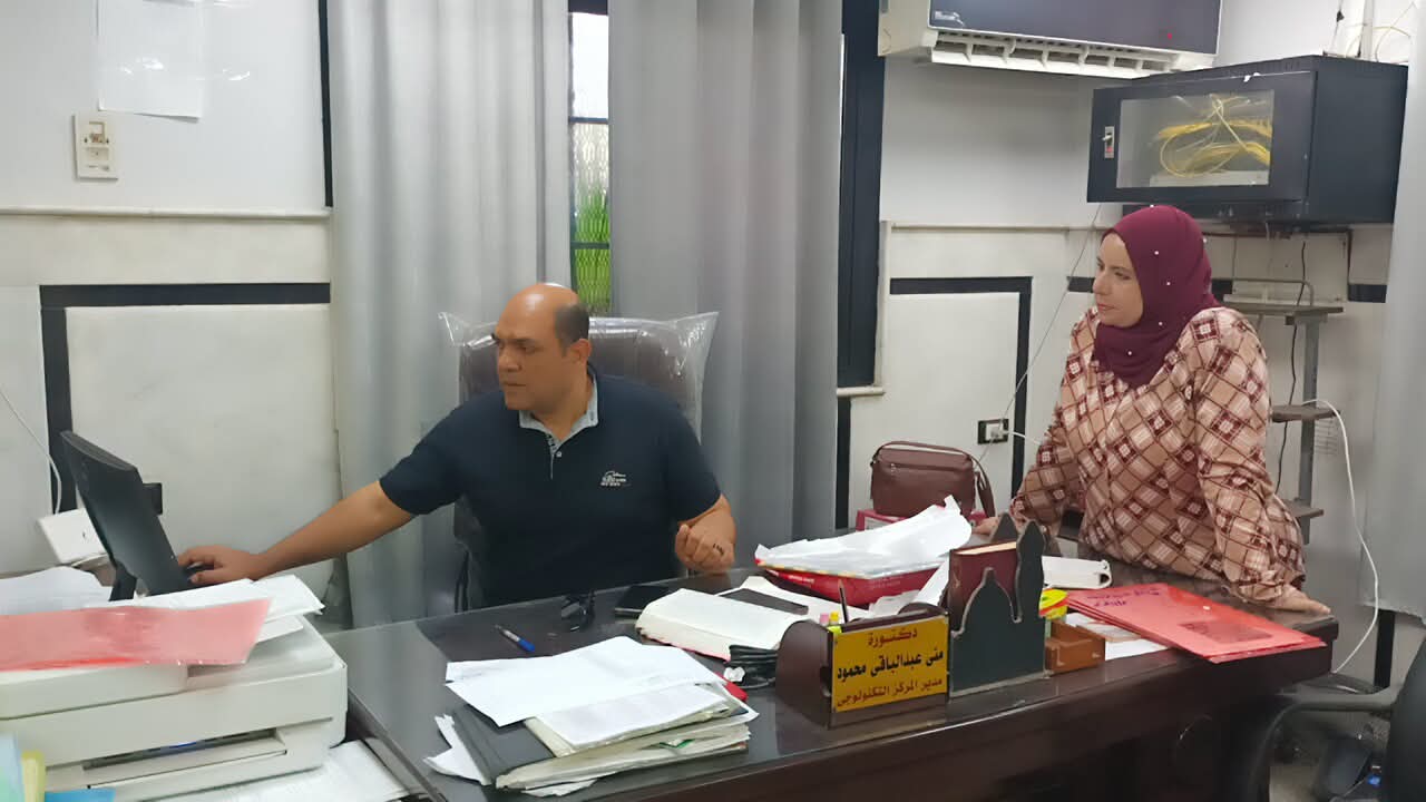رئيس مدينة دسوق .. يتابع منظومة التصالح ويوجه بتيسير الإجراءات للمواطنين 