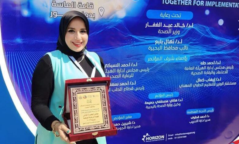 الدكتورة يمنى حراز مدير إدارة القوافل العلاجية بمديرية الصحة بالبحيرة نموذجٌ مشرف نفتخر به
