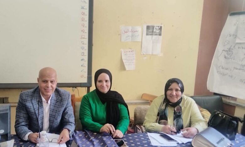 فعاليات اجتماع مدير إدارة دسوق التعليمية بمديري مدارس المرحلة الإعدادية