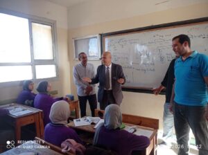 مدير تعليم دسوق .. يواصل جولاتة الميدانية مع انطلاق الدراسة