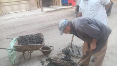 قبل سقوط الأمطار.. دسوق ترفع درجة الاستعداد وتكثف تطهير بالوعات الشوارع
