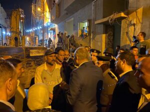 انهيار عقار في بيلا .. ومحافظ كفر الشيخ ينتقل لموقع الحادث ويتابع الإنقاذ لحظة بلحظة