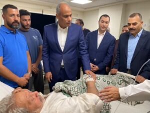 محافظ كفر الشيخ .. يطمأن على الحالة الصحية لمصابي حادث انهيار عقار بيلا