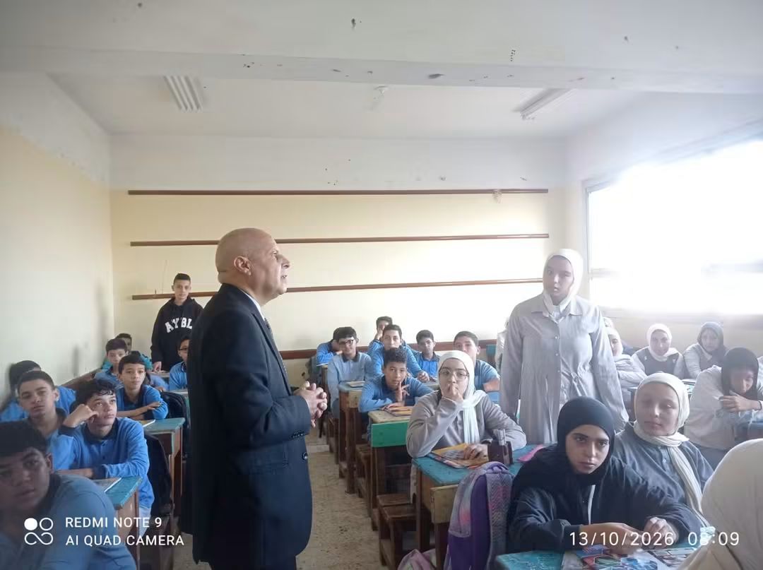 جولات ميدانية مكثفة .. مدير تعليم  دسوق يتفقد 4 مدارس