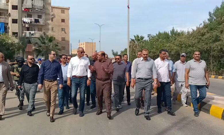 كيلومتر تطوير يغيّر وجه السلخانة بدسوق .. محافظ كفر الشيخ يتفقد طريق عمر أبو العز بعد أعمال الرصف والإنارة