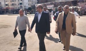 ساطور .. يقود حملة لرفع الإشغالات حول المسجد الدسوقي لفرض الانضباط وتسهيل حركة الزوار والمريدين